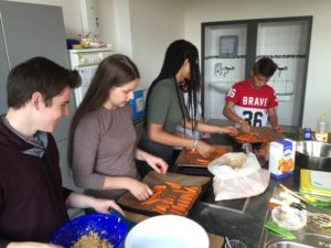 gemeinsames kochen durch united culture bridge