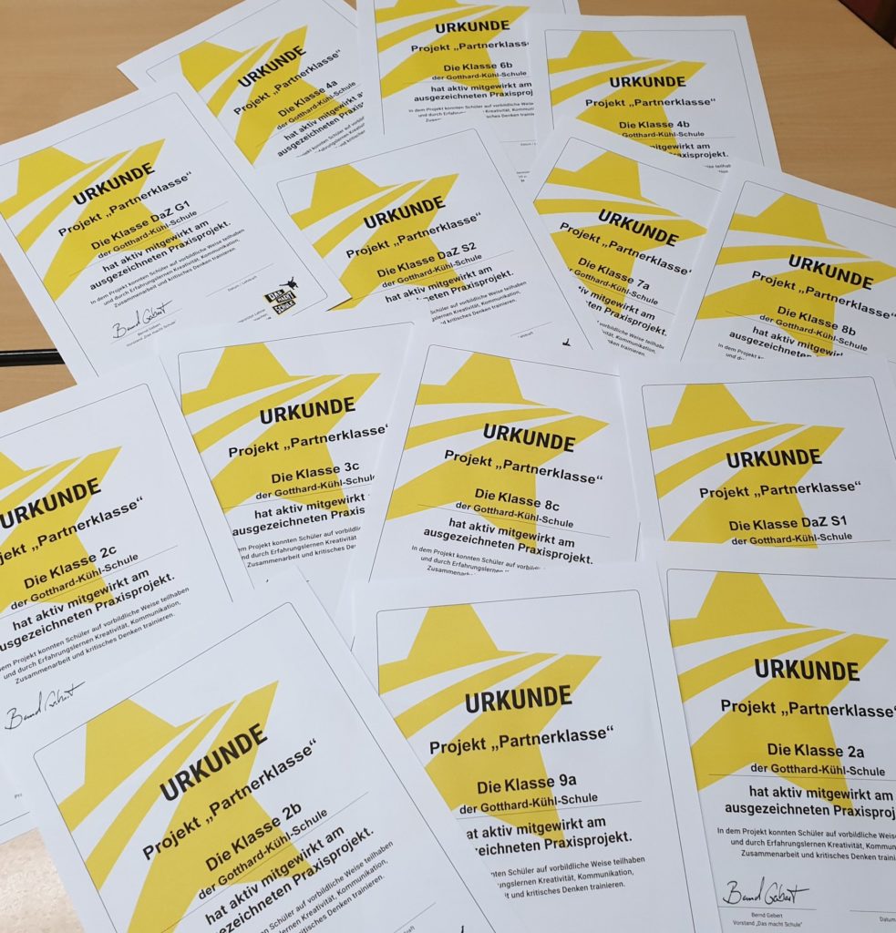 Urkunden für "Ausgezeichnetes Praxisprojekt"