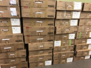 Abholung Monitore Platinion2 1707 Verbesserung der Austattung