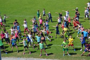 Schüler machen Sport