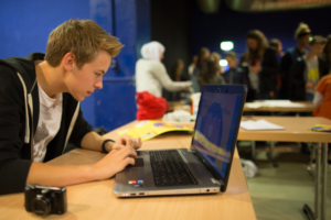 Schüler am Laptop