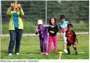 Der Sponsorenlauf der Grundschule Vilsendorf geht los