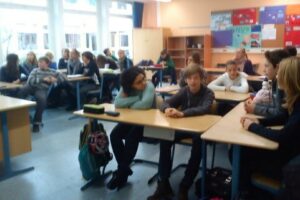 Schüler im Klassenraum